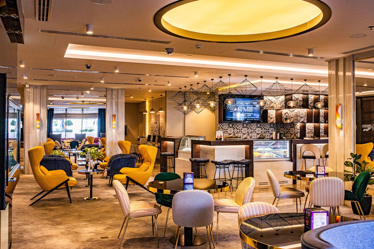 رستوران هتل سوییت مرکیور دبی برشا هایتس